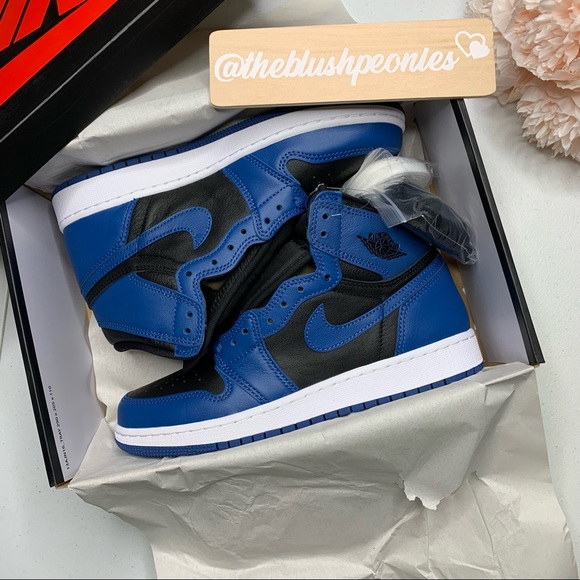 Jordan 1 Retro OG - Picture 4 of 12